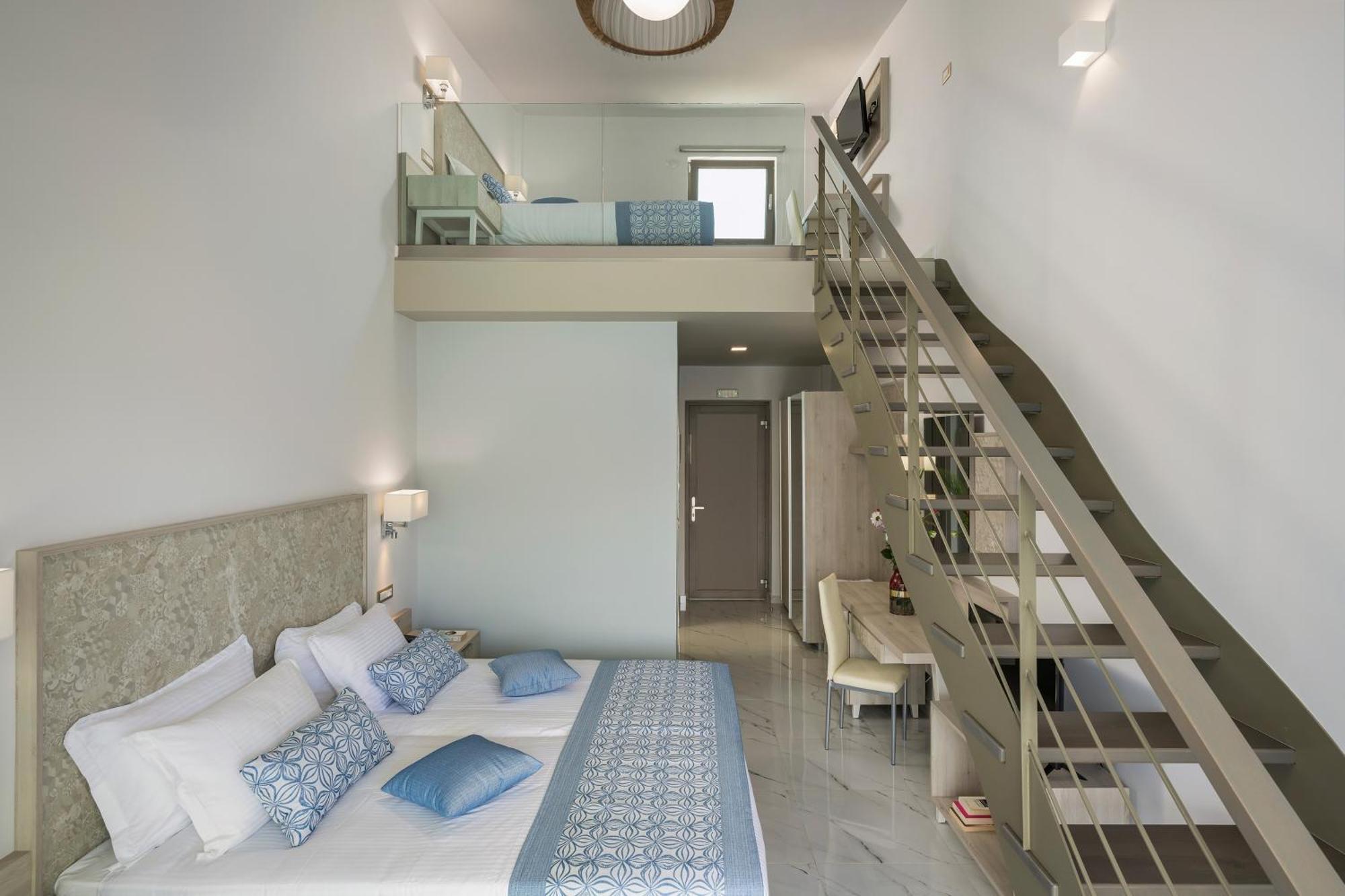 Vantaris Blue Adults Only เยโอริยิอูโปลิส ภายนอก รูปภาพ